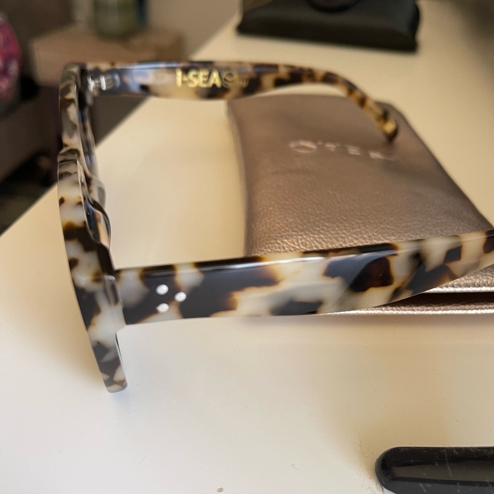 Tortoise Shell Sunglasses - Picture 3 of 4